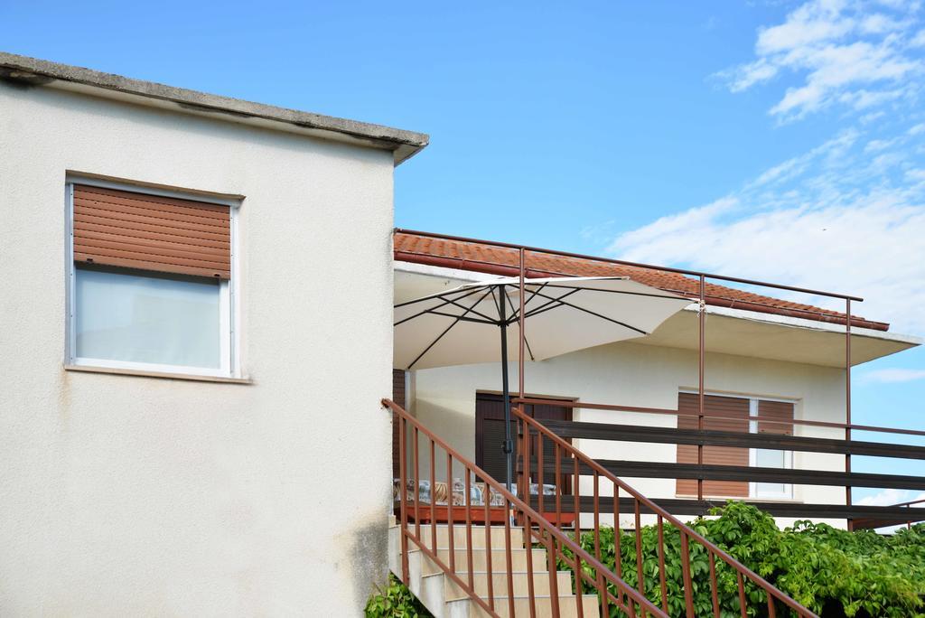Ivan Apartment Murter Exterior photo